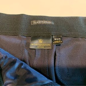 18WS Worthington Curvy Fit Trouser Navy - Like New